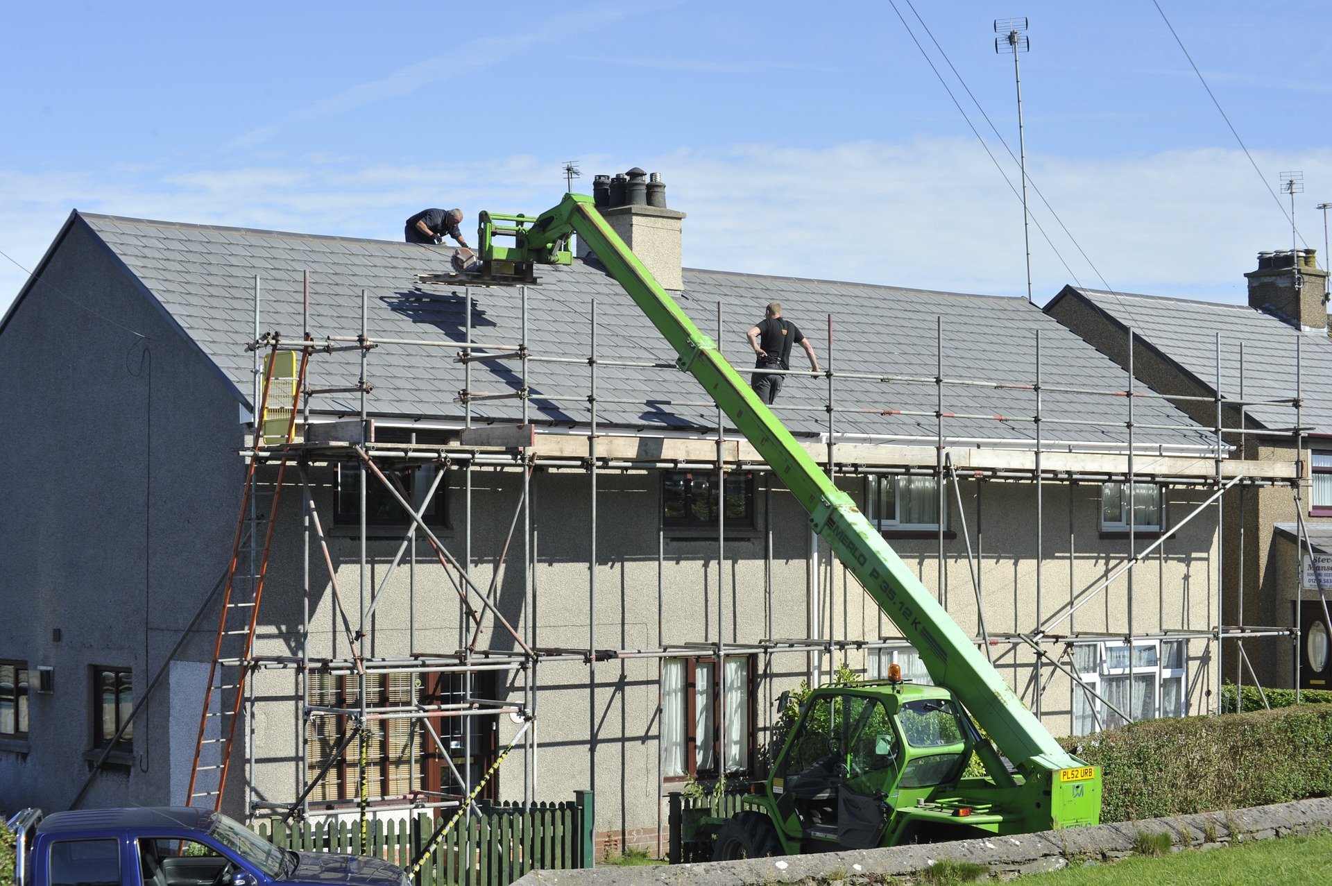 Roof repairs and cleaning